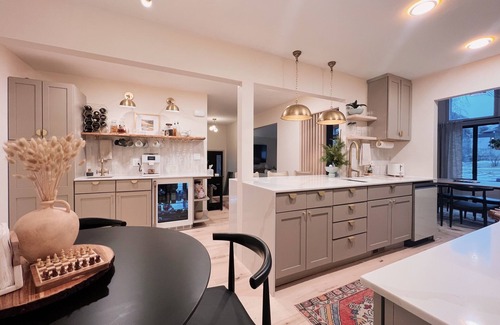 Cottonwood Heights Casa | The Alpenglow Bungalow-3BR, 2BA mins from resorts!