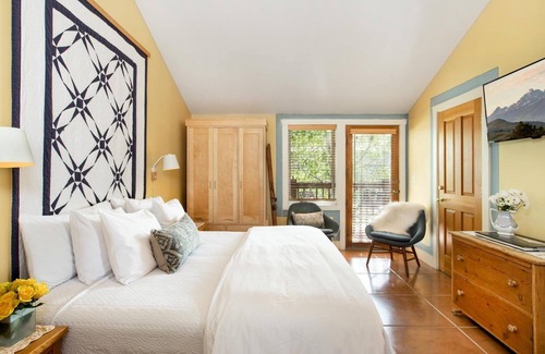 Jackson Hole Hotel | The Alpine House
