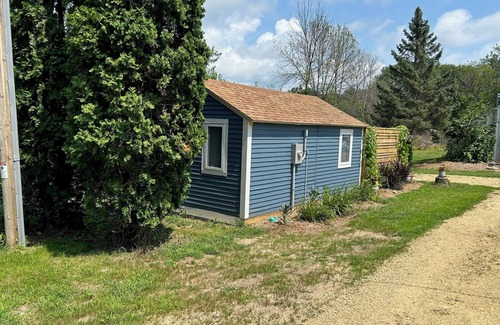 Pepin Cabaña | The Alton House - Come experience tiny house living in beautiful Pepin!