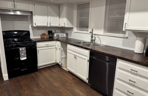 Independence Apartamento | The Amazing 4 Bed 2 Bath of Independence