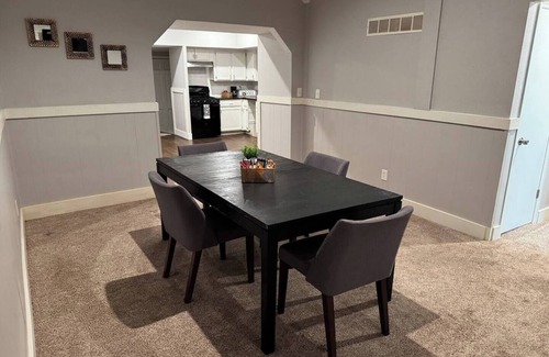 Independence Apartamento | The Amazing 4 Bed 2 Bath of Independence