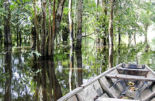Leticia Casa | El hotel flotante amazónico