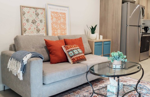 Calgary Casa | The Amber Suite | Close to Airport