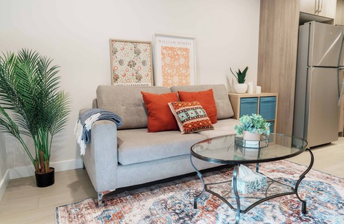 Calgary Casa | The Amber Suite | Close to Airport