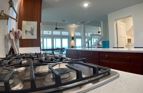 Alligator Point Casa | The Anchor. Gulf to Bay 3bed/3.5bath plus loft. Sleeps 6-8 NEW FOR FALL 2026