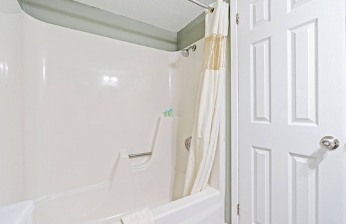 Downtown Myrtle Beach Hotel | The Anchor Hotel