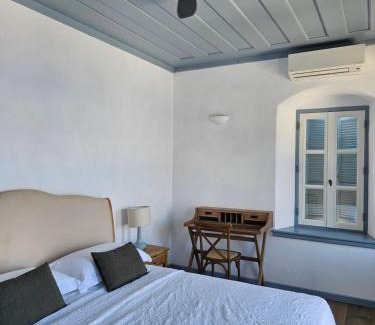 Symi Cama Y Desayuno | The Anchor House