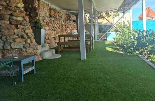 Gordons Bay Central Apartamento | The Anchor, Luxury living for 2 with sea view and Jacuzzi
