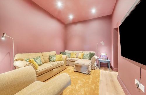 Pembroke Casa | The Anchorage
