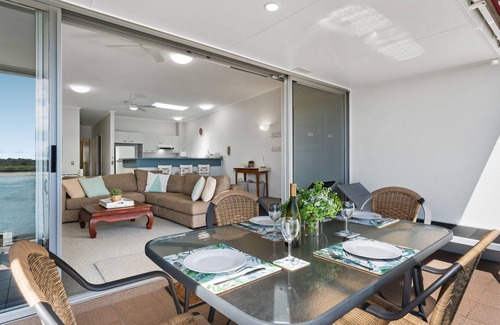 Noosaville Apartamento | Apartamento frente al mar en Anchorage, con orientación norte