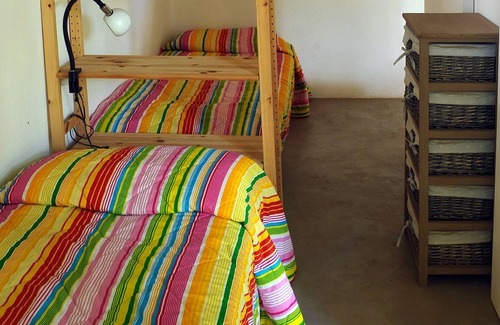 Londa Chalet De Esquí | El antiguo gallinero, un chalet romántico inmerso en la del campo verde