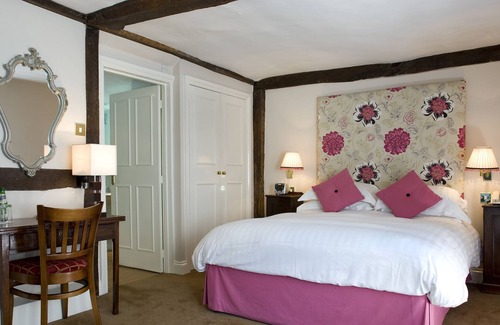 Midhurst Hotel | The Angel Inn