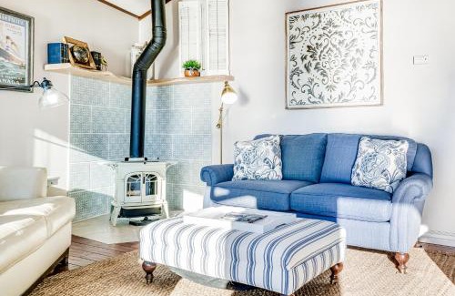 Hoodsport Casa | The Angle Inn