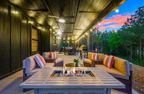 Pickens Casa | The Animal Crossing -Direct ATV trail access, hot tub, and fire pit near Hochatown