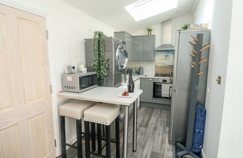 Starcross Cabaña | THE ANNEX, romantic in Starcross, Devon