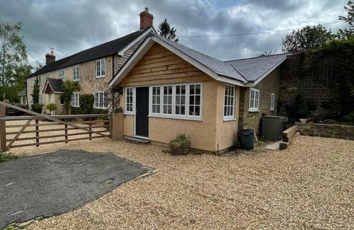 Frome Casa | The Annex, Selwood Cottage by StayStaycations