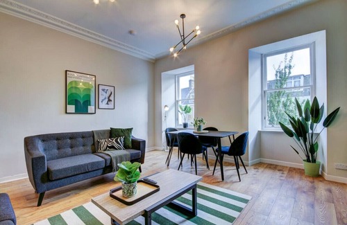 Irvine Apartamento | The Annick - Coorie Doon Apartments