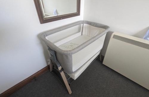 Huddersfield Apartamento | The Apartment at Chalk House - 3 Beds - 1 Cot