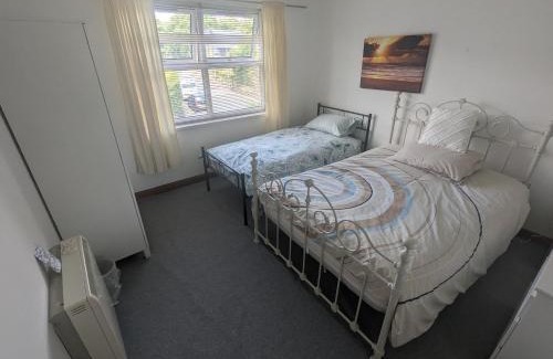 Huddersfield Apartamento | The Apartment at Chalk House - 3 Beds - 1 Cot