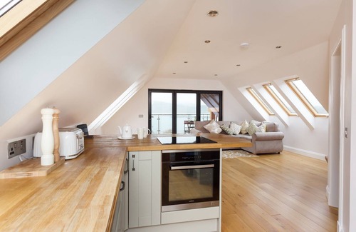 West Laroch Cabaña | THE APARTMENT, with a garden in Ardgour
