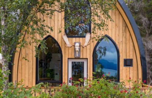 Homer Cabina | The Arc - Homer Alaska