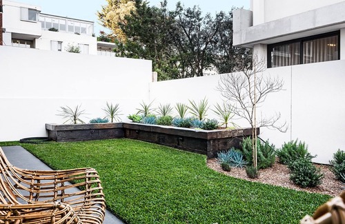 Coogee Apartamento | The Arden 2. Coogee. New Peaceful Spacious Garden Apartment, Meters to Beach