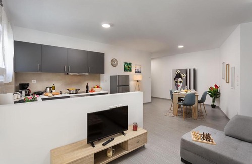 Kallithea Apartamento | The Aristotelian Suites by Athens Stay