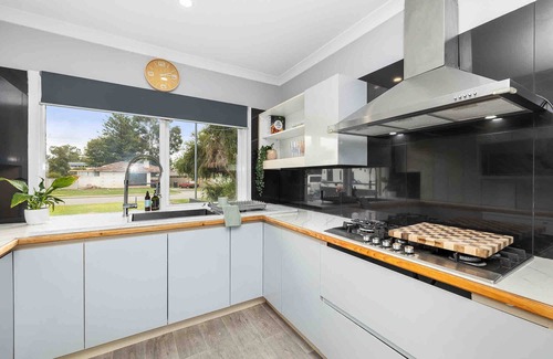 Belmont Casa | The Arlunya Escape: Pool, Fire Pit & Family Fun