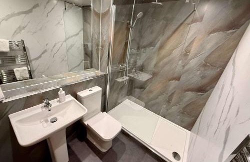 Kelvinbridge Casa | The Art Flat Woodlands