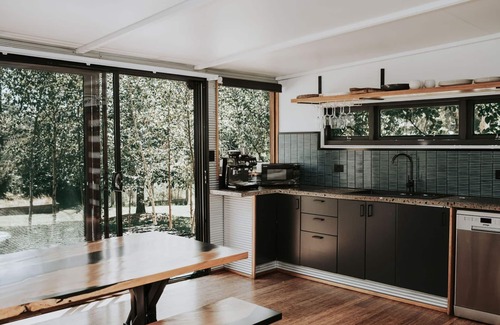 Woodlands Cabaña | The Artemis Cottage - Romantic Couples Retreat