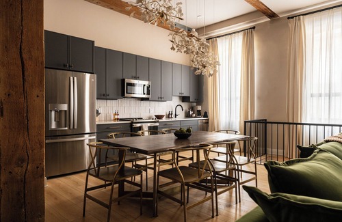 Northern Liberties Apartamento | The Artisan's Duplex - 8Bd/5.5Bth w/2 Car Parking!