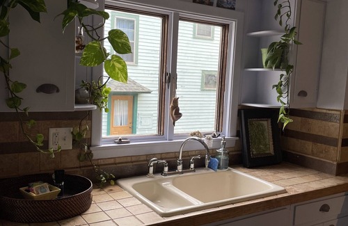 Lockport Casa | The Artist's Getaway