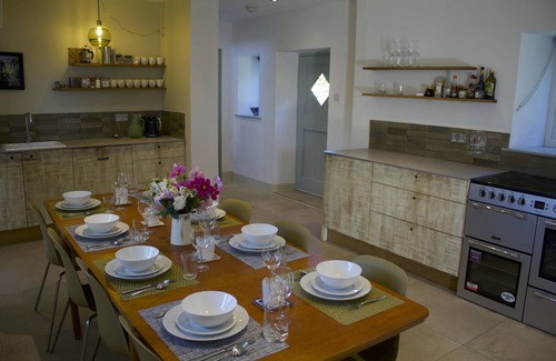 Chipping Norton Cabaña | The Artist's House