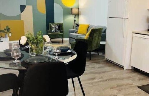 Bancroft Casa | The Artistry | Riverfront | Luxury & Comfort Await