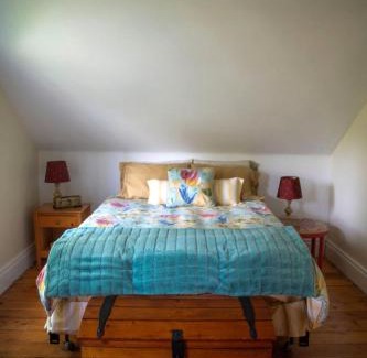 Nottawa Casa | The Artists' House Getaway