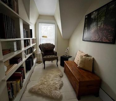 Nottawa Casa | The Artists' House Getaway