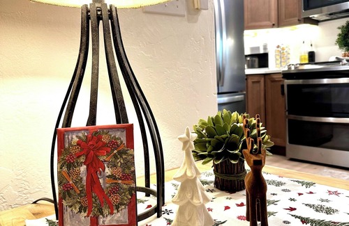 Tahoma Casa | The Aspen House, The Aspen House: Charming Remodeled Cabin in Tahoe...Walk to Lake in 10 min!