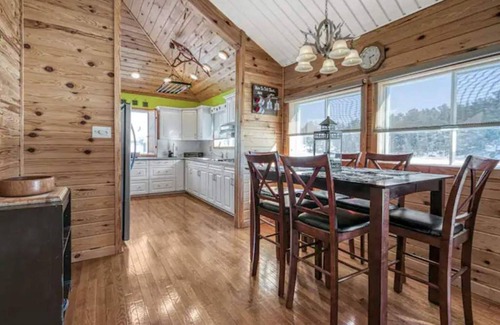Byng Inlet Cabaña | The Aspen: Make new memories!