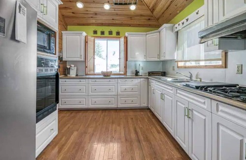 Byng Inlet Cabaña | The Aspen: Make new memories!