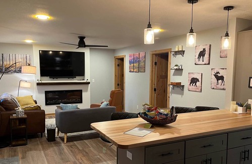 Spring Valley Casa | The Aspen Ridge Cabin