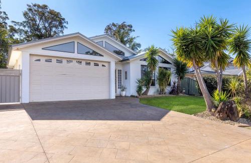 St. Georges Basin Casa | The Atrium by Experience Jervis Bay