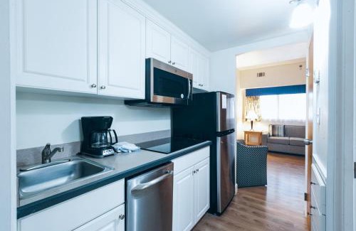 Northeast Virginia Beach Complejo | The Atrium Resort, Virginia Beach by Vacatia