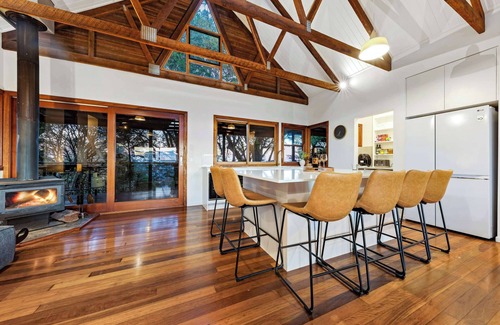 Wolvi Casa | The Wolvi House - Scenic Mountain Retreat