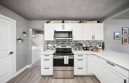 West Colorado Springs Casa | The Autumn House·3BR|10 min to Garden of the Gods!