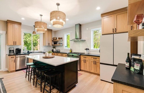 Newberg Casa | The Avery House ~ A Luxury Retreat in Newberg