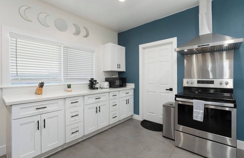 Garfield Apartamento | The aviary | Walkable W/BBQ and fire pit