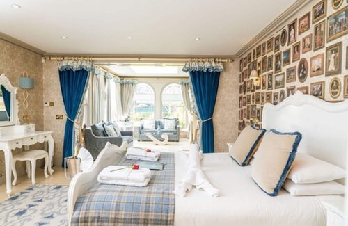 Bath Casa | The Ayrlington