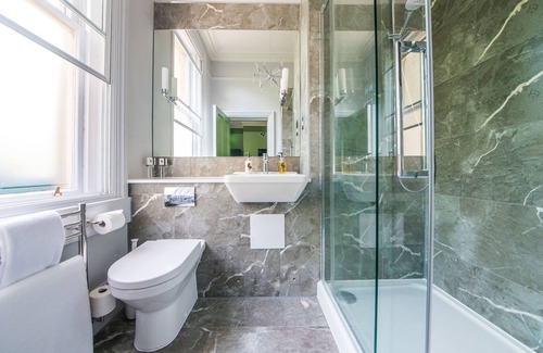 Bath Casa | The Ayrlington