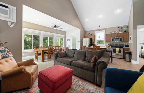 Cherry Valley Casa | The Azure - 97 Butternut