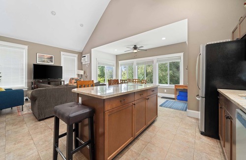 Cherry Valley Casa | The Azure - 97 Butternut